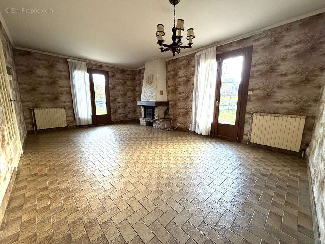 Maison à SAINT-VICTOR