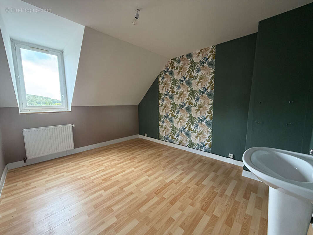 Appartement à LILLEBONNE