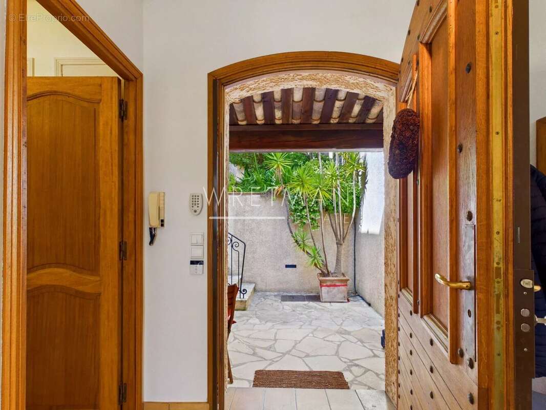 Appartement à VENCE