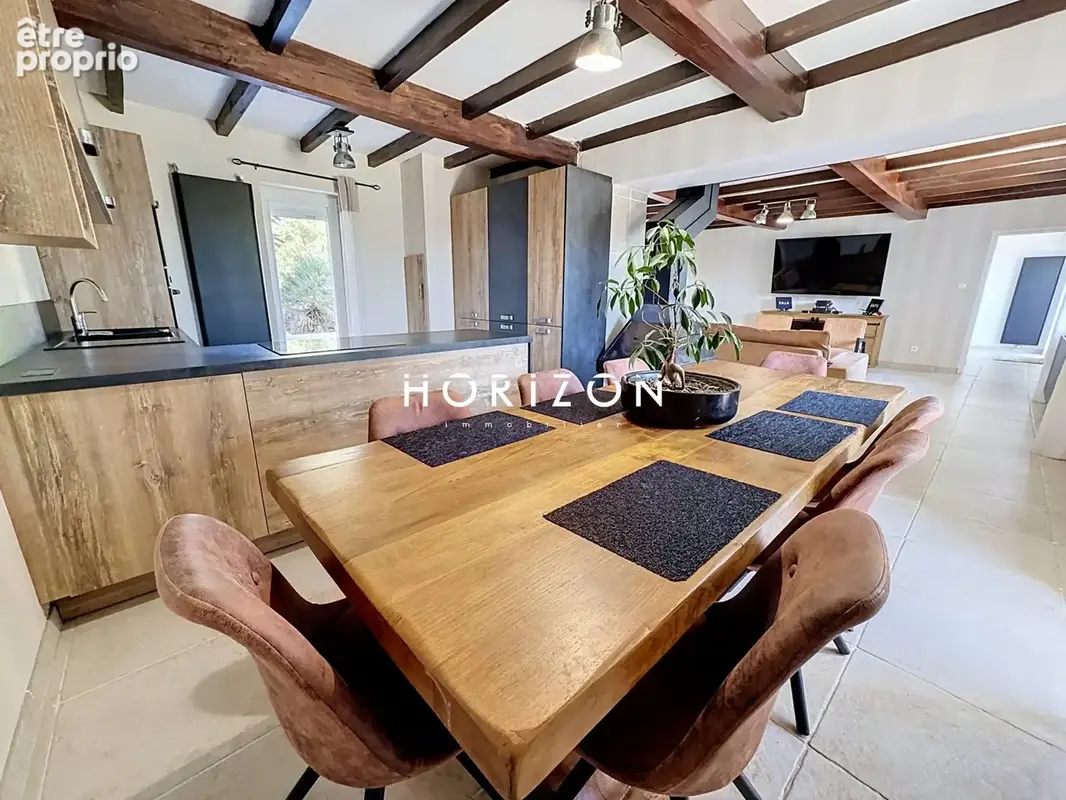 Maison 9 pièces 268 m² à vendre à Cruzilles-Les-Mepillat (01290) - photo 6