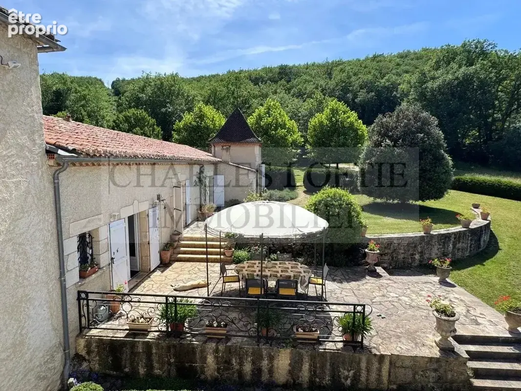 Propriété de caractère avec manoir, maison d’amis, piscine intérieure et 9,8 hectares de terrain, proche Puy-l’Evêque. - photo 35