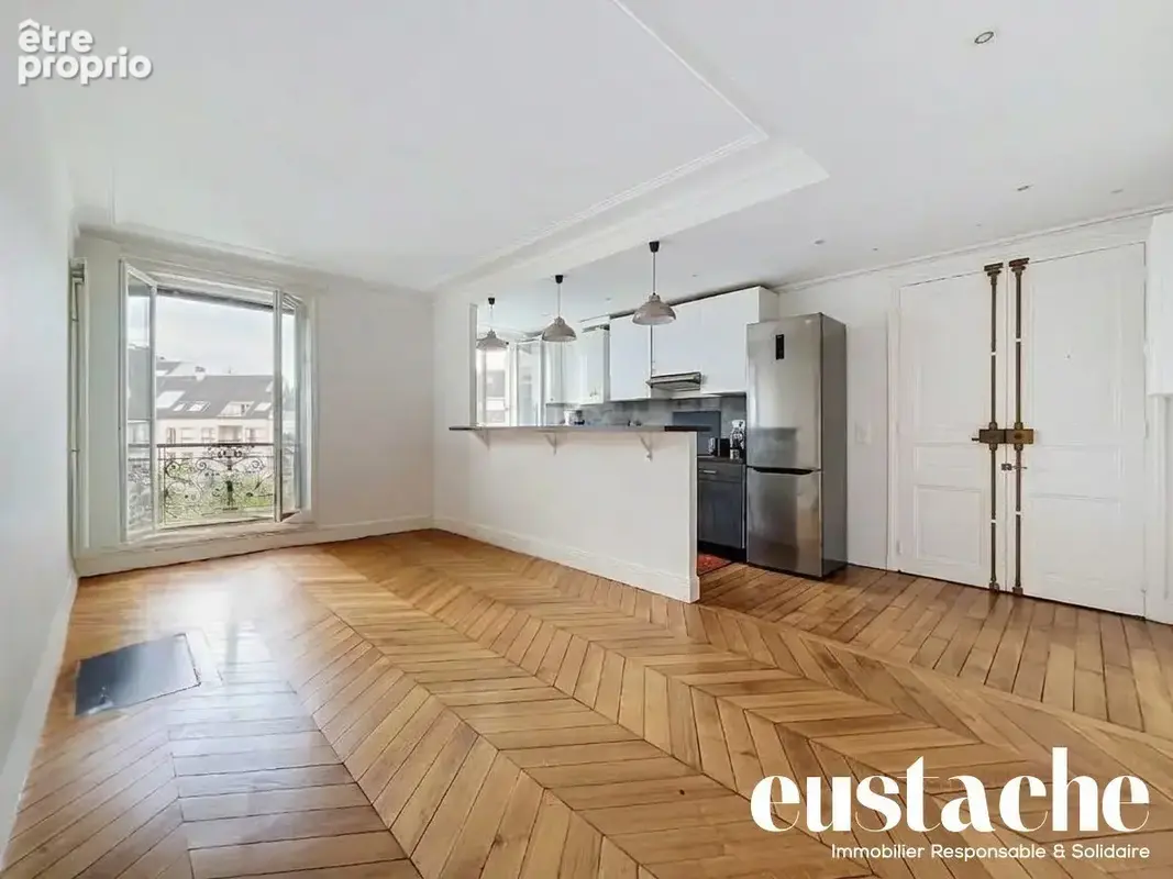 Appartement à PARIS-11E