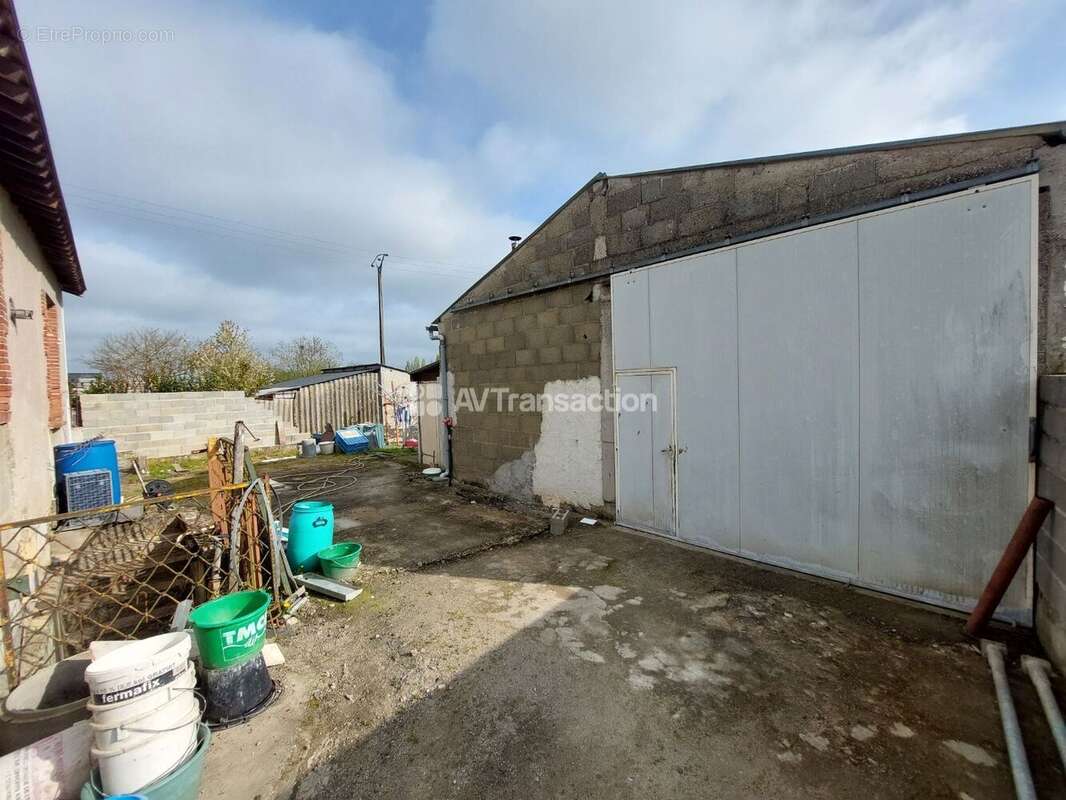 Maison 140 m² à Louvigne  - photo 5