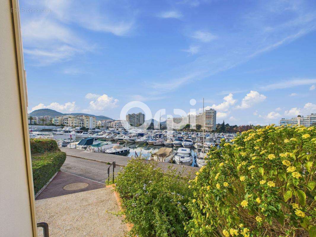 Appartement à MANDELIEU-LA-NAPOULE