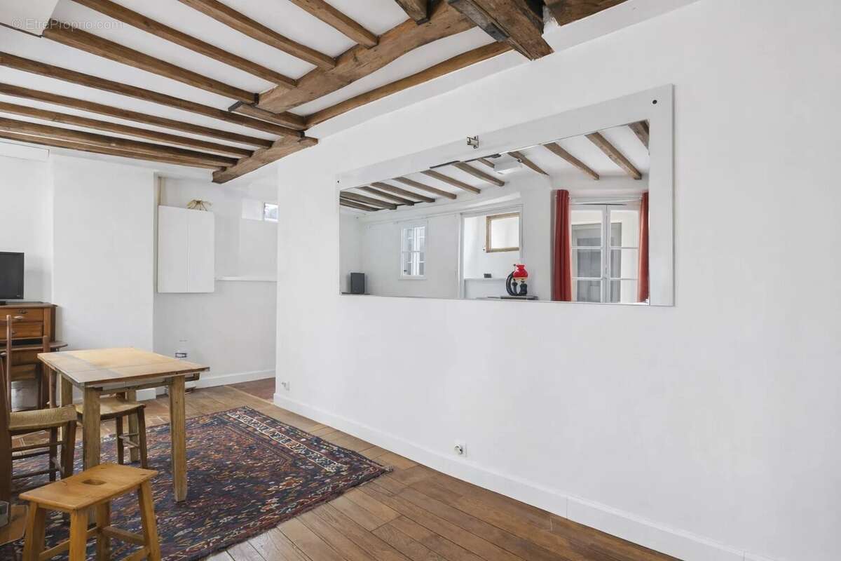 Appartement à PARIS-2E