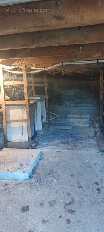 Maison à MANZAC-SUR-VERN