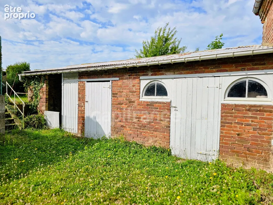 À VENDRE BÂTISSE EN BRIQUE À RENOVER d'environs 130 m² avec dépendances à Friville-Escarbotin 80 - photo 4