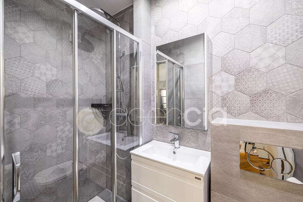 Cannes  banane  t2 de 24 m2  terrasse - photo 6