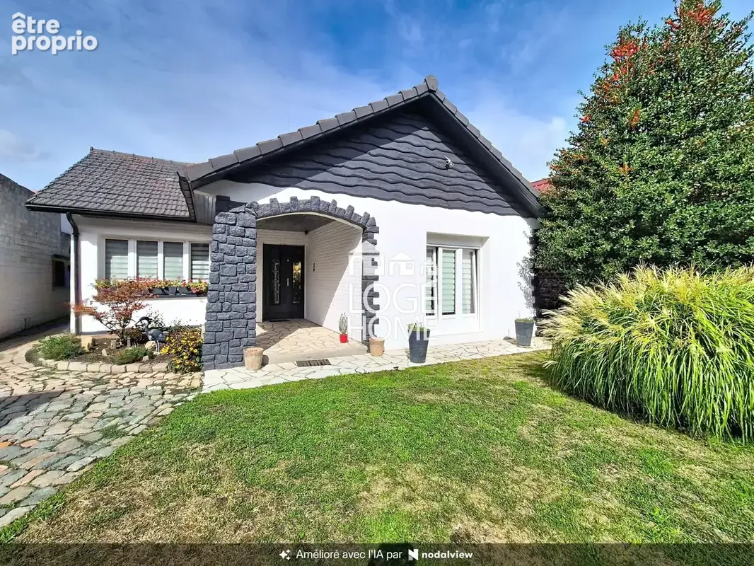 Façade avant - Maison à COURCELLES-LES-LENS