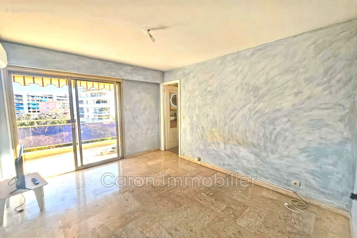 Appartement à MANDELIEU-LA-NAPOULE