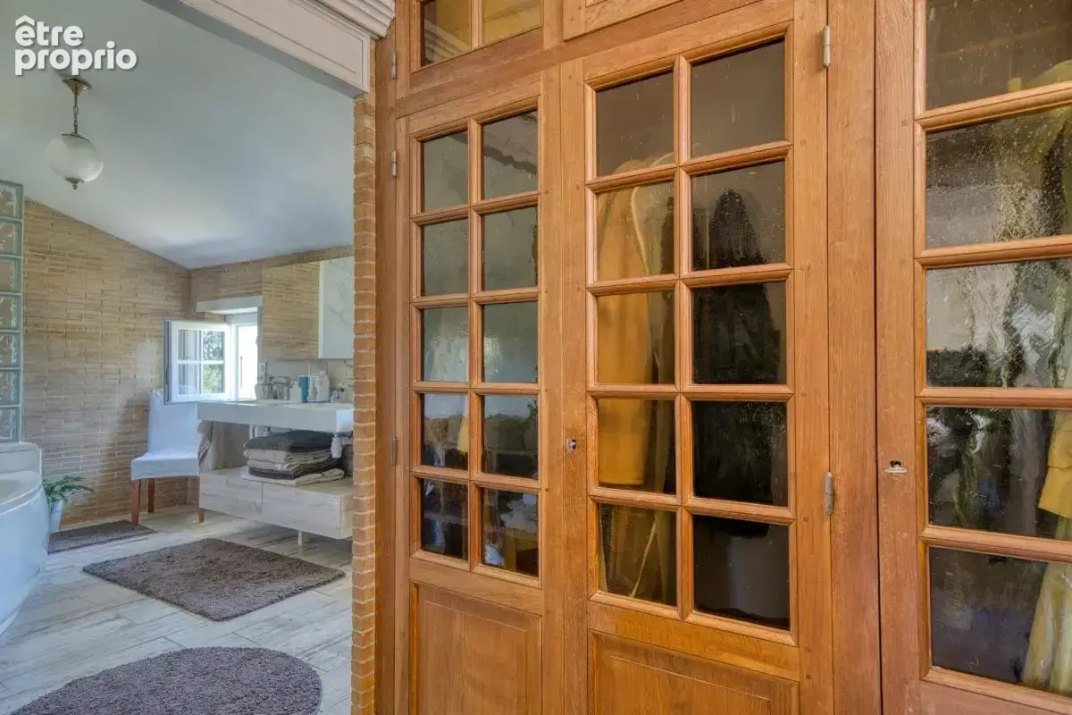 Maison de 10 pièces de 270 m² à Saint-Laurent-de-Cognac - photo 17