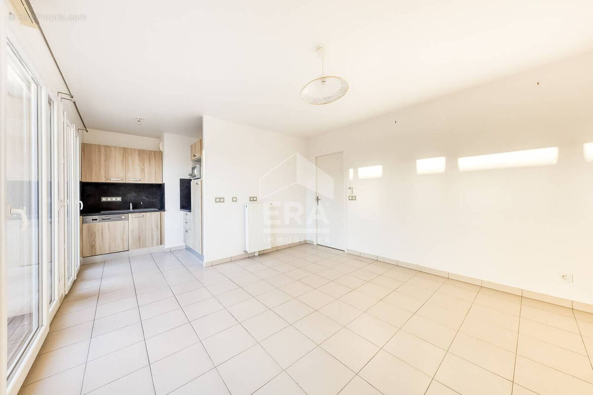 Appartement à EMERAINVILLE