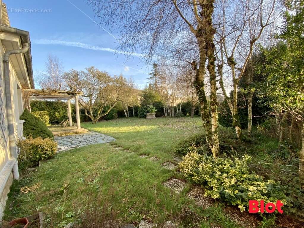 Maison à SAINT-MEEN-LE-GRAND