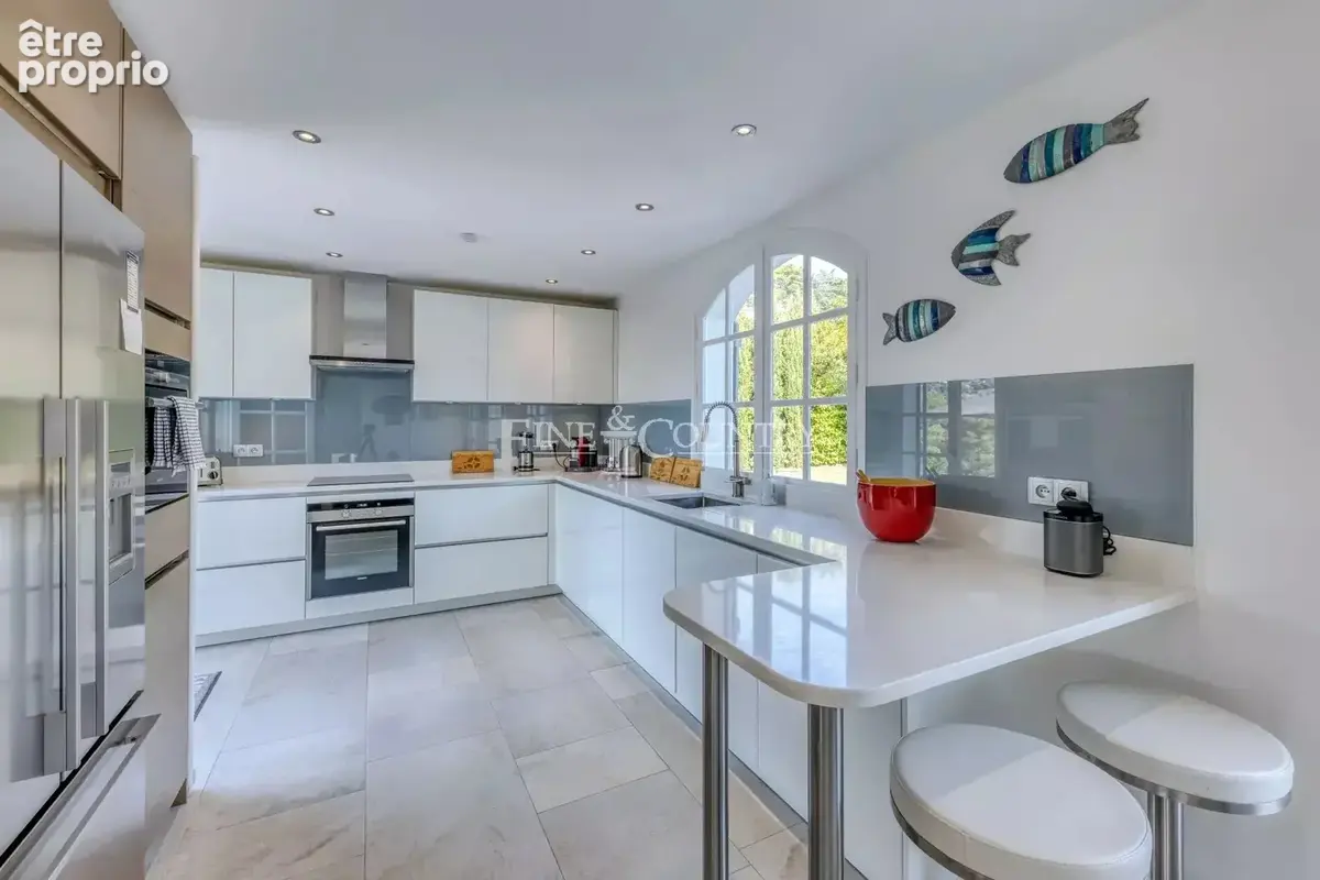 Vente villa  à Mandelieu avec piscine  et vue panoramique - photo 10