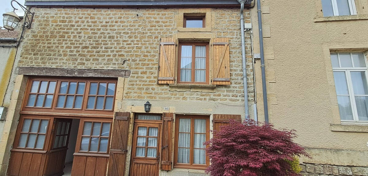 Maison à PUILLY-ET-CHARBEAUX