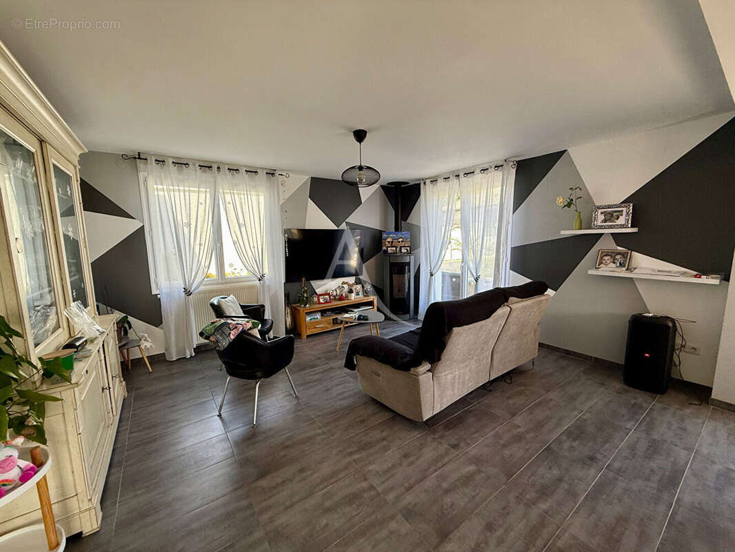 Maison à L&#039;HUISSERIE