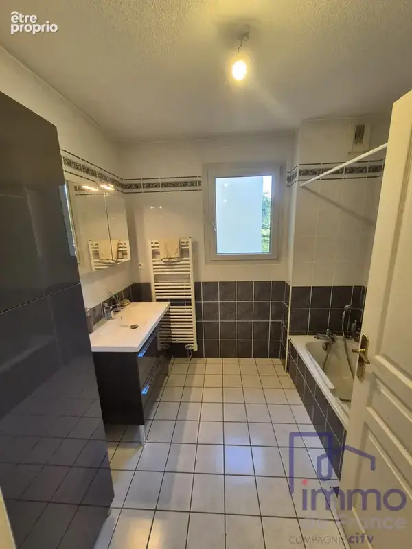 Appartement 3 pièces 74 m² à vendre à Rive-De-Gier (42800) - photo 3