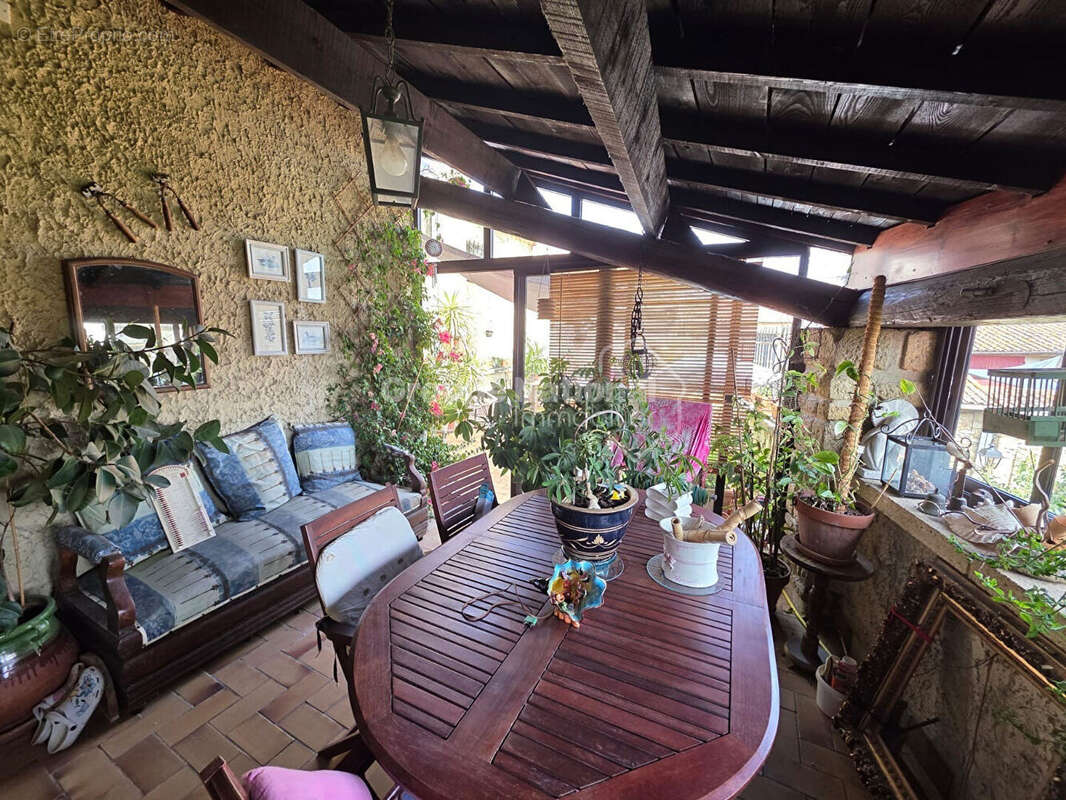 Maison à COURTHEZON