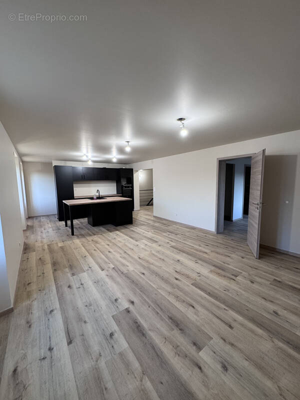 Appartement à CHALONVILLARS