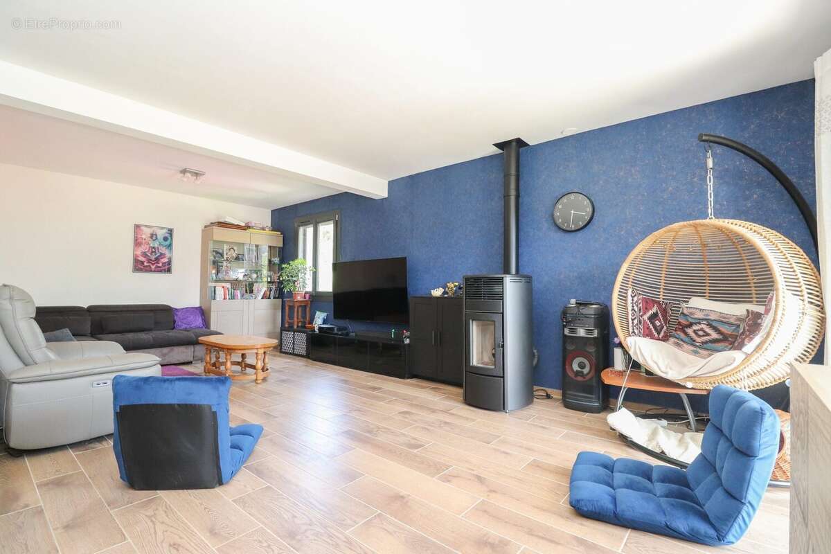 Maison à AISEREY