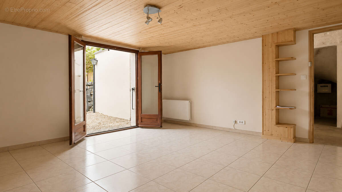 Maison à BALLAISON