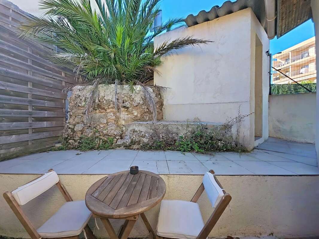 Appartement à LE CANNET