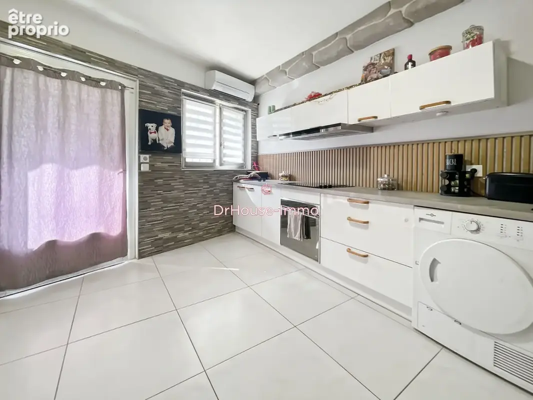 Appartement 70 m² à Balaruc-Le-Vieux  - photo 2