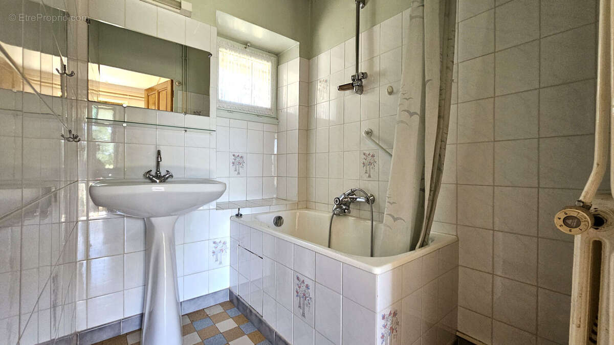 Maison à SAINT-BERON