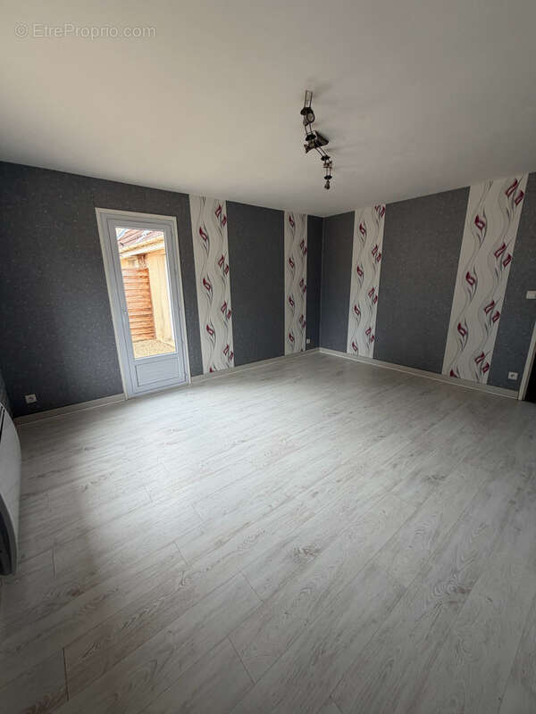 Maison à Pierrefitte/Loire - photo 11