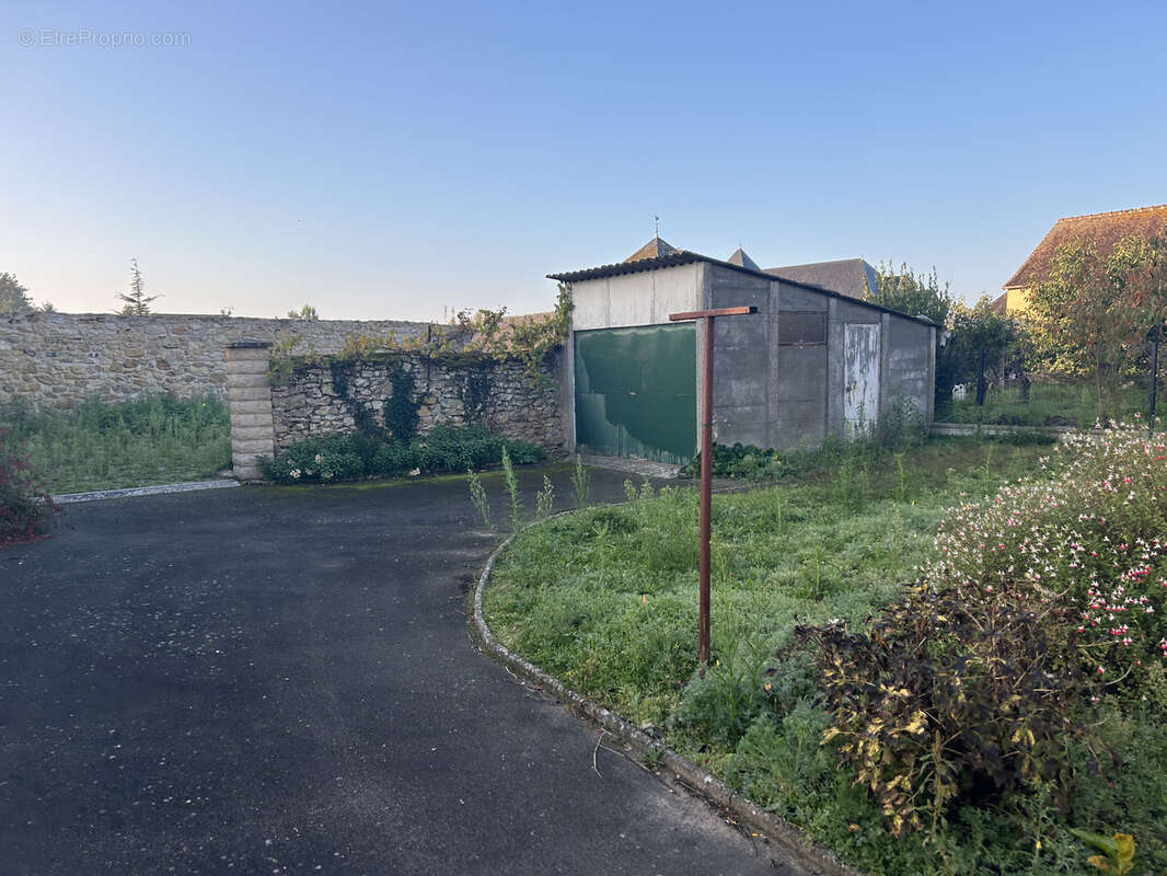 Maison à BAZOUGES-SUR-LE-LOIR