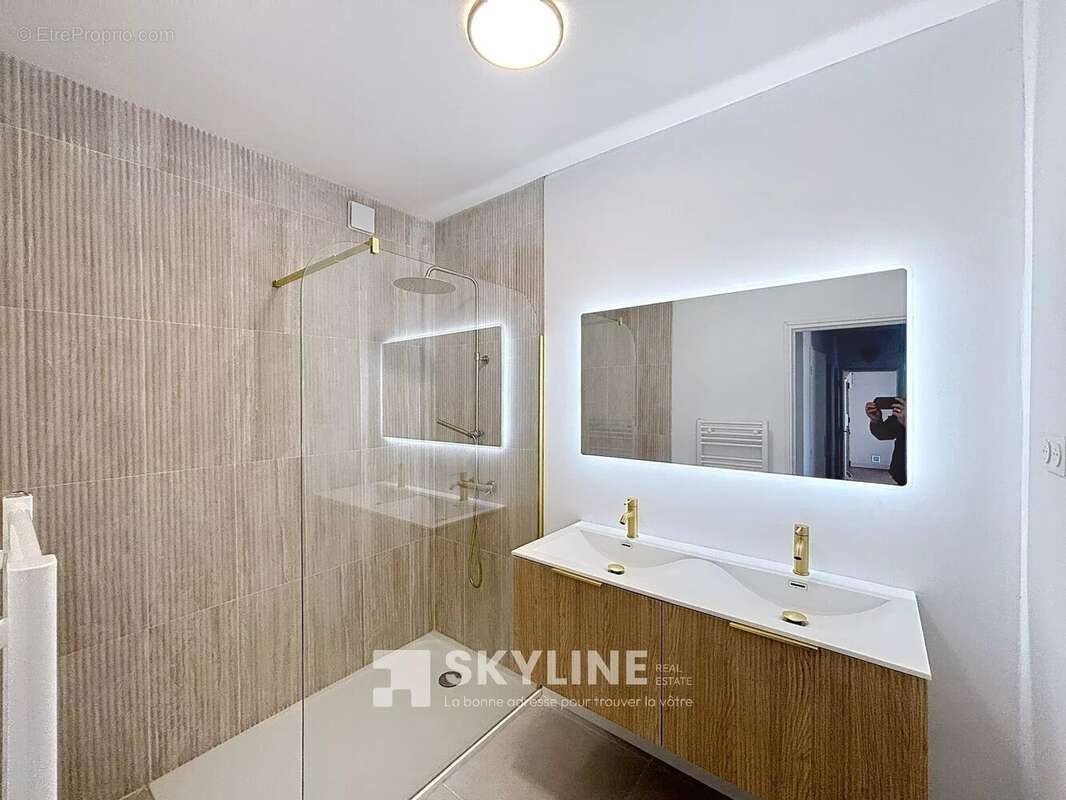 Appartement à MARSEILLE-8E