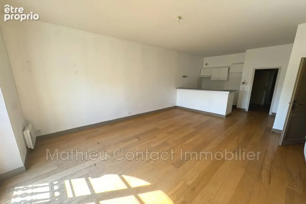 Appartement 75 m² à Nimes  - photo 5
