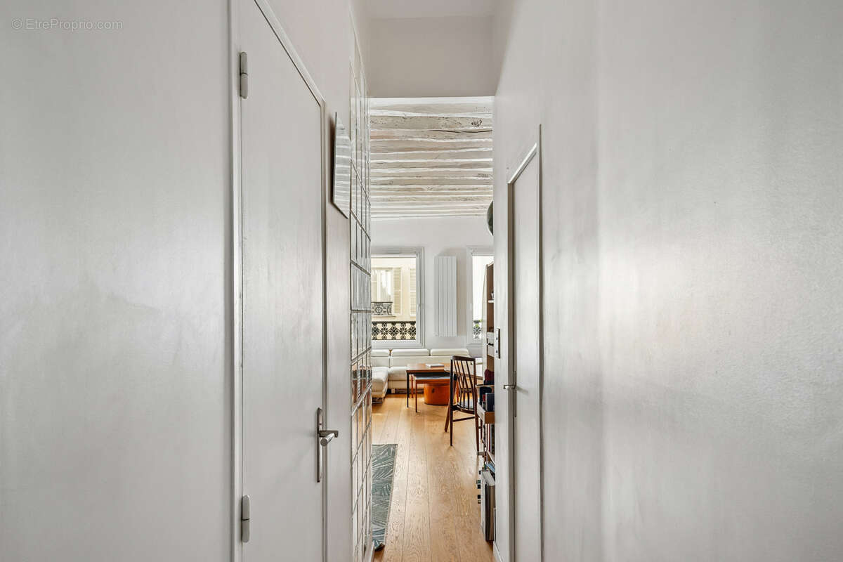 Appartement à PARIS-3E