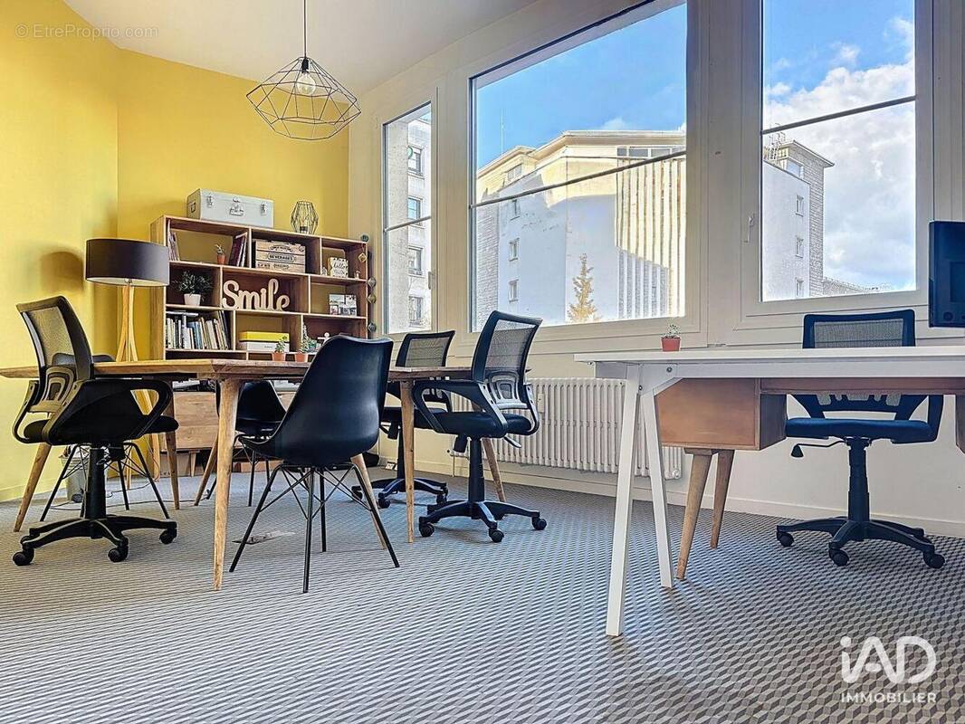 Photo 1 - Commerce à NANTES