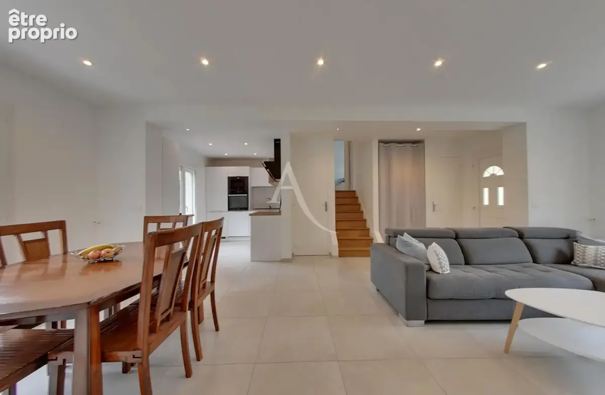 Maison Chevry Cossigny 5 pièces 103 m² + combles aménageables sur 589 m² de terrain - photo 5