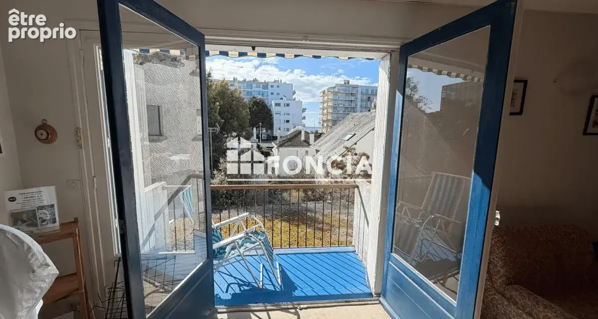 LA BAULE  QUARTIER DES OISEAUX — T2 de 50 m² avec balcon, tout à pied - photo 2