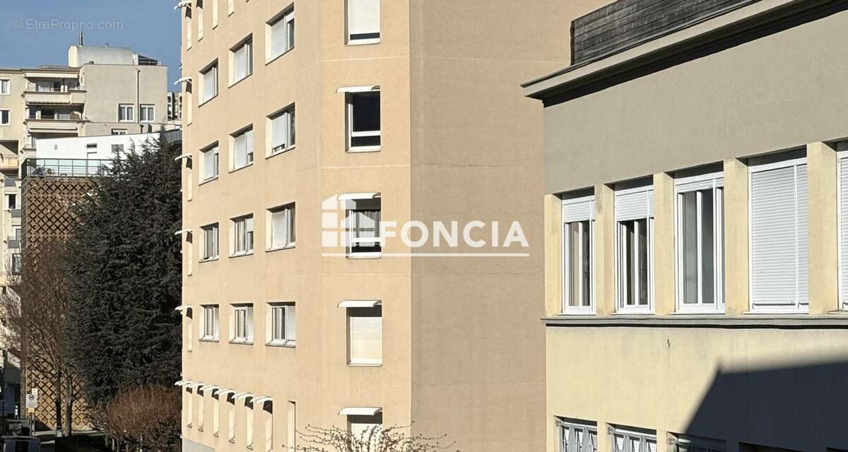 Fac jean monet / studio avec 1 parking - photo 5
