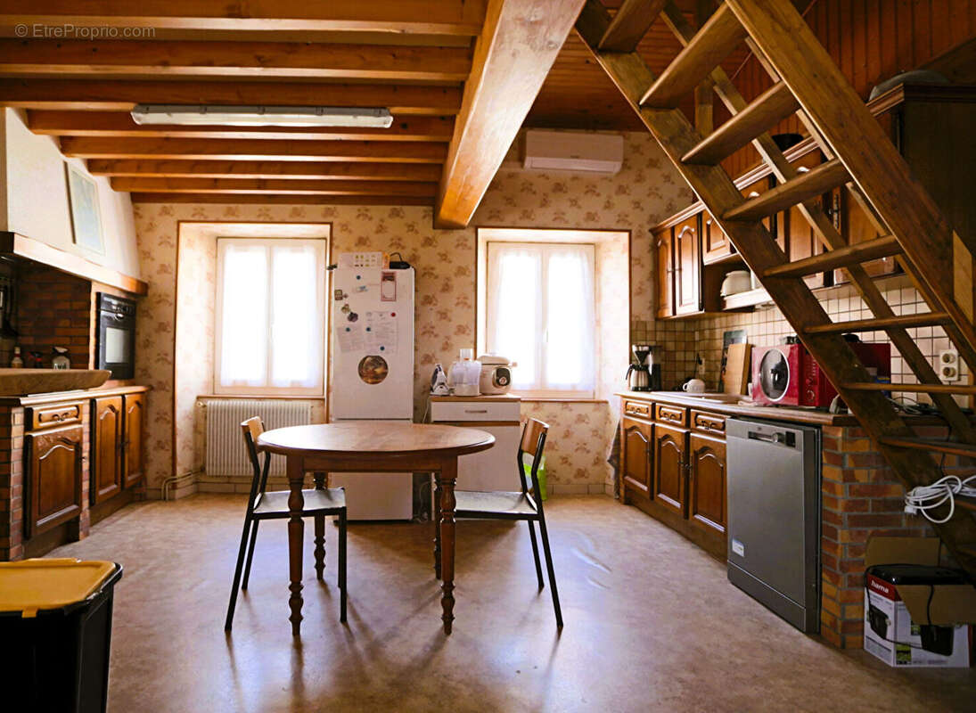 Maison à AUGEROLLES