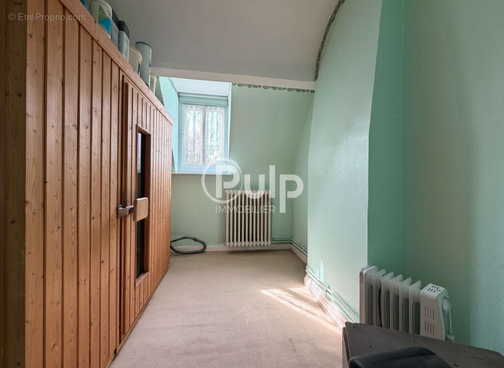 Maison bourgeoise à quelques minutes à pied de la gare d'Arras ! - photo 18