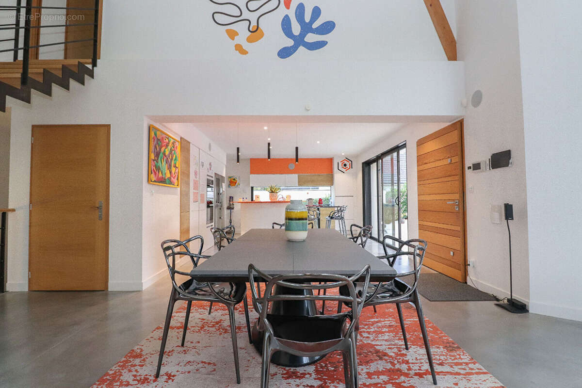 Maison à VELARS-SUR-OUCHE