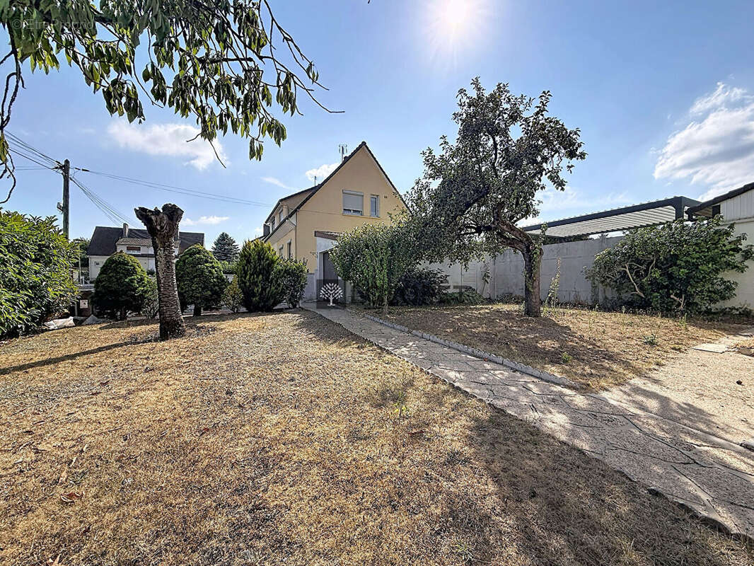 Maison Saint Etienne Du Rouvray 4 pièce(s) 82 m2 - photo 3