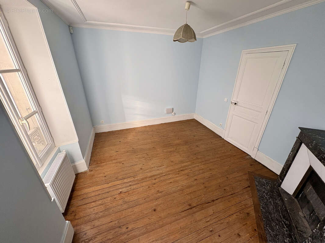 Maison à SAINT-SAUVEUR-SUR-ECOLE