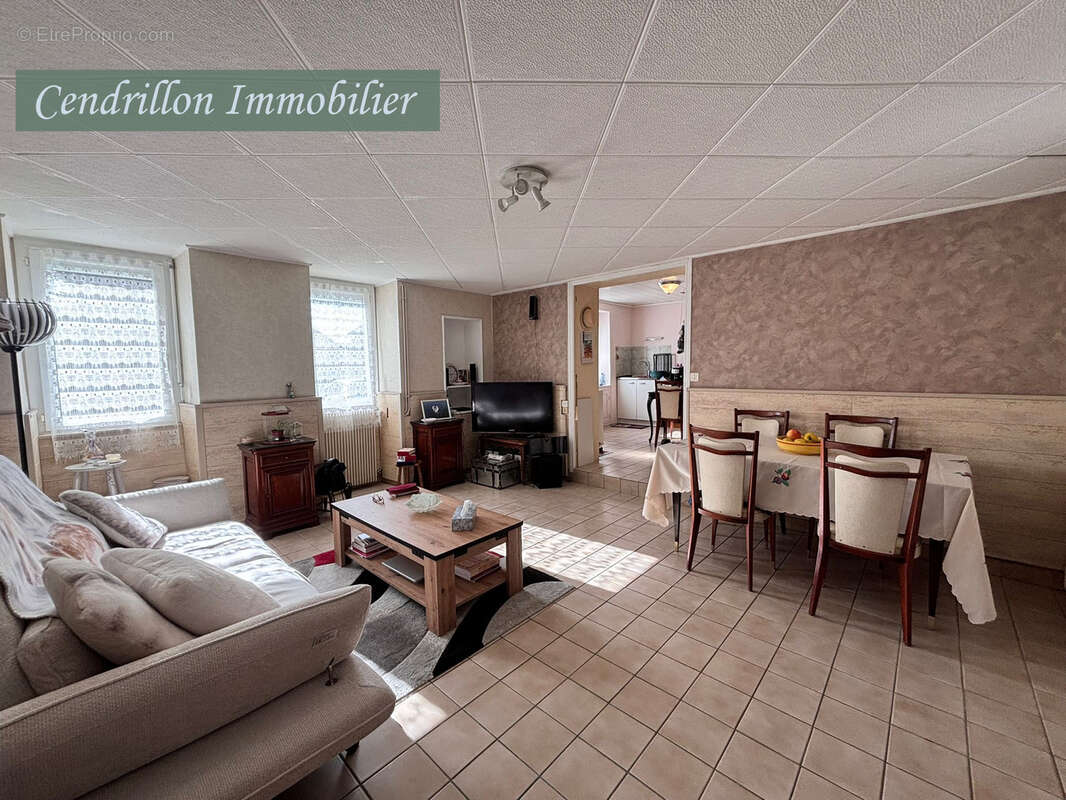 Maison à BOSMOREAU-LES-MINES