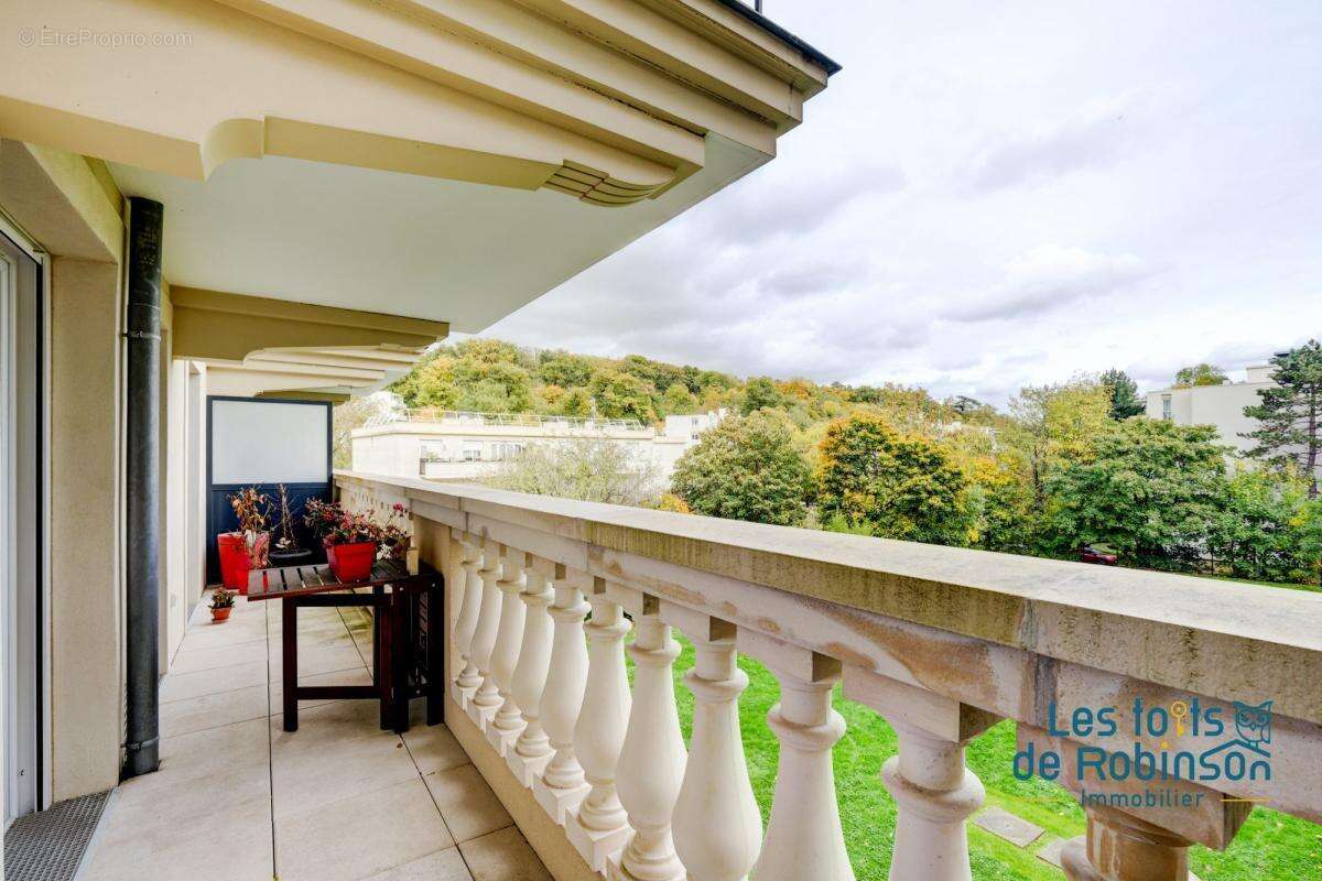 Appartement à LE PLESSIS-ROBINSON