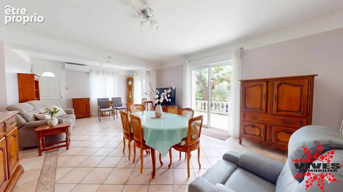 Opportunité Rare : Villa de Plain-Pied avec T3 Indépendant & Accès Camping-Car - photo 3
