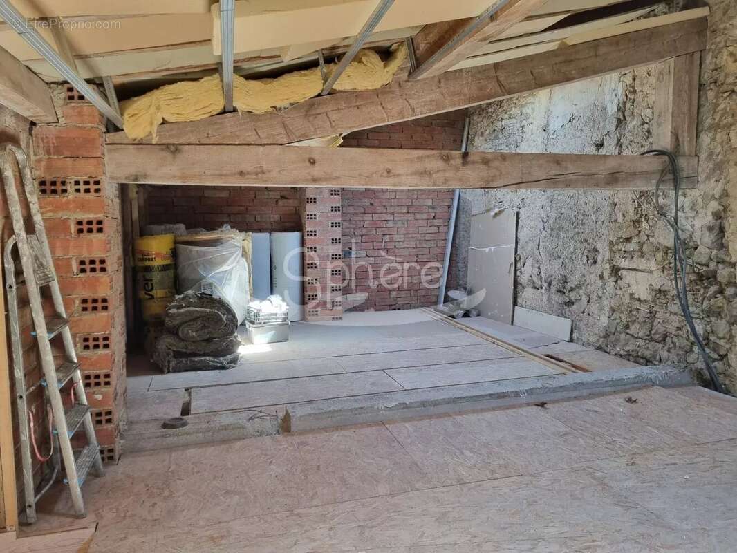 Maison à LA DIGNE-D'AVAL