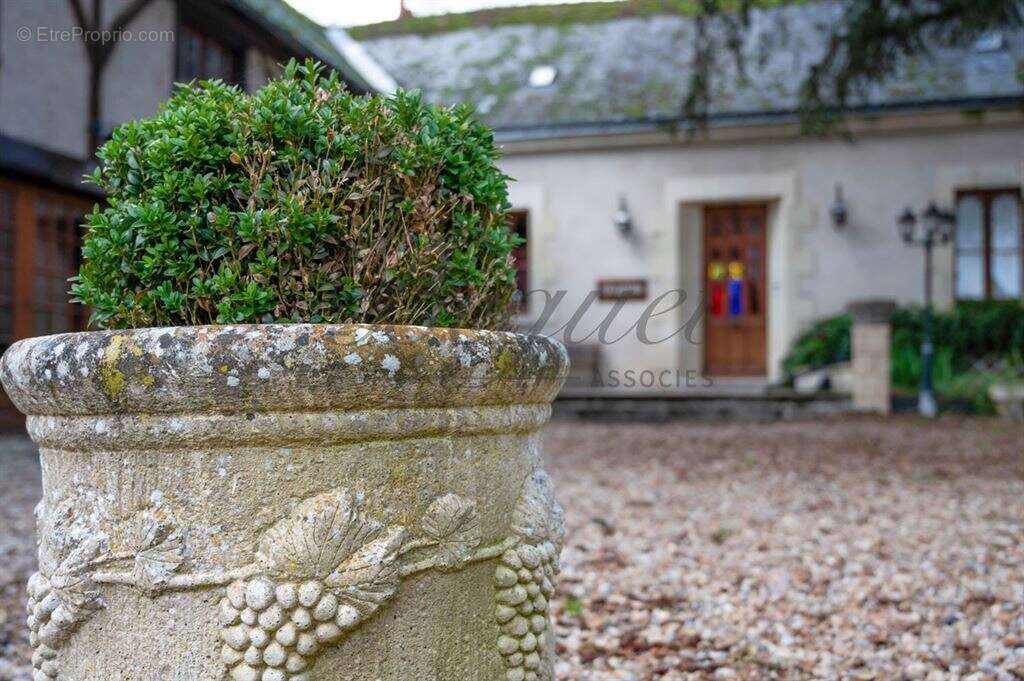 Maison à BEAUMONT-EN-VERON