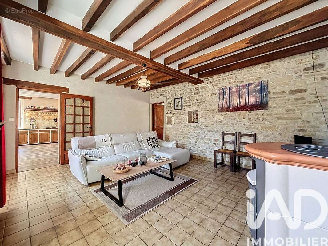 Maison 165 m² à Mailly-La-Ville  - photo 6