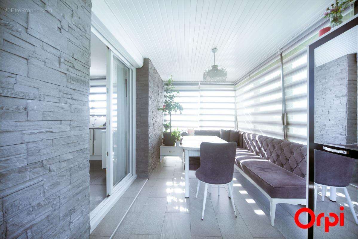 Maison à CHARNAY-LES-MACON