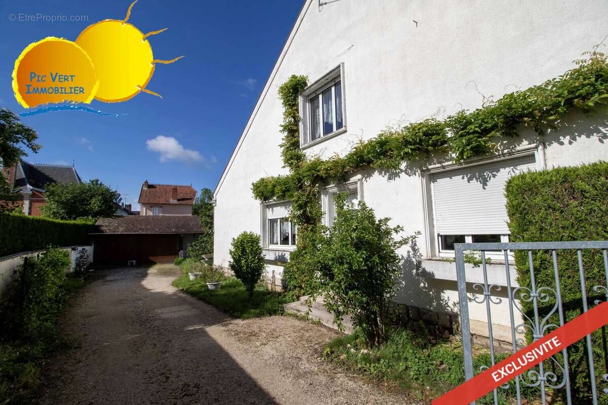 Maison à AUXONNE